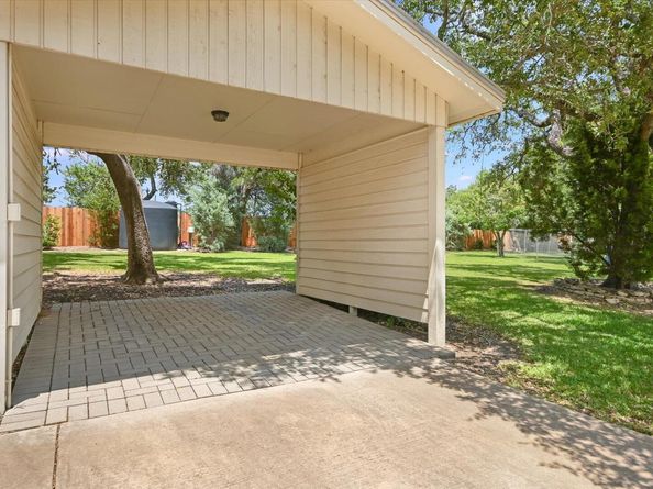 9504 Flintrock CIR, Austin TX 78737
