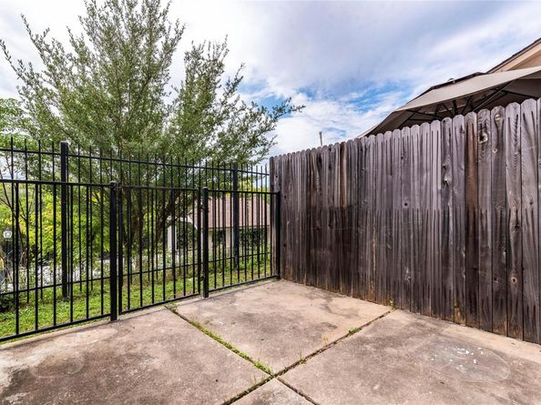 6910 Hart LN 805, Austin TX 78731