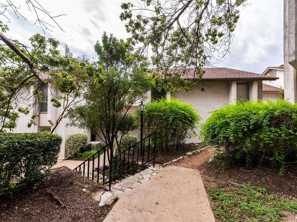 6910 Hart LN 805, Austin TX 78731