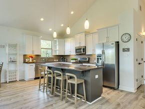 433 Venture BLVD S, Point Venture TX 78645