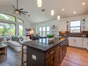 433 Venture BLVD S, Point Venture TX 78645