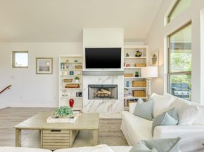 433 Venture BLVD S, Point Venture TX 78645