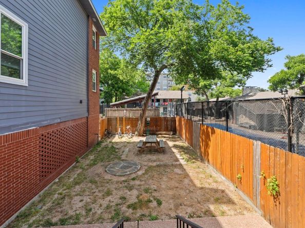2804 Rio Grande ST 206, Austin TX 78705