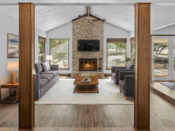 9127 Granada Hills DR, Austin TX 78737