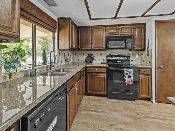 9127 Granada Hills DR, Austin TX 78737