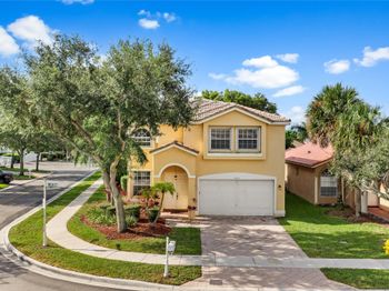 12310 NW 54th Ct