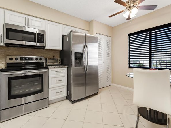 7290 Kinghurst Drive 704, Delray Beach FL 33446