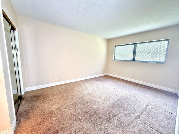 1201 Hillcrest Ct 109, Hollywood FL 33021