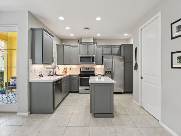 12431 NW 32nd Mnr, Sunrise FL 33323