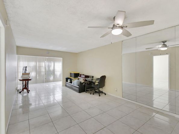 3090 NW 46th Avenue 105c, Lauderdale Lakes FL 33313