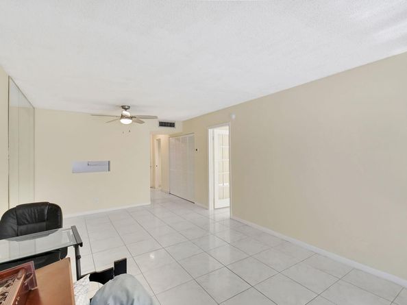 3090 NW 46th Avenue 105c, Lauderdale Lakes FL 33313