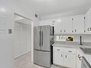 3090 NW 46th Avenue 105c, Lauderdale Lakes FL 33313