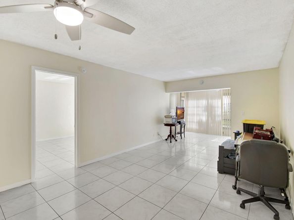 3090 NW 46th Avenue 105c, Lauderdale Lakes FL 33313