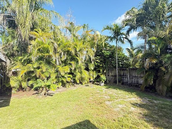 7024 NW 63 Street, Tamarac FL 33321