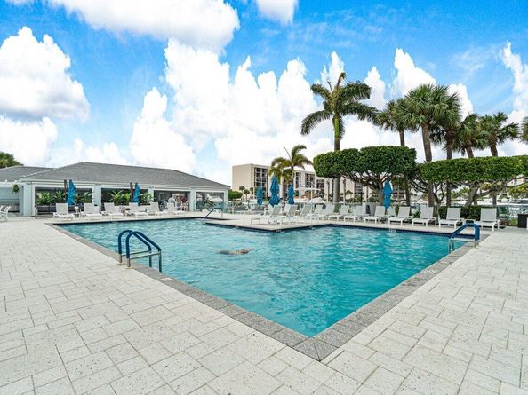 2707 N Ocean Boulevard 301D, Boca Raton FL 33431