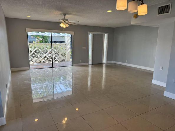 11601 NW 28 Street 6e, Coral Springs FL 33065