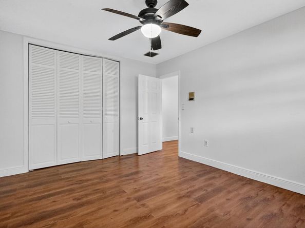 19811 W Oakmont Drive, Hialeah FL 33015