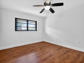 19811 W Oakmont Drive, Hialeah FL 33015