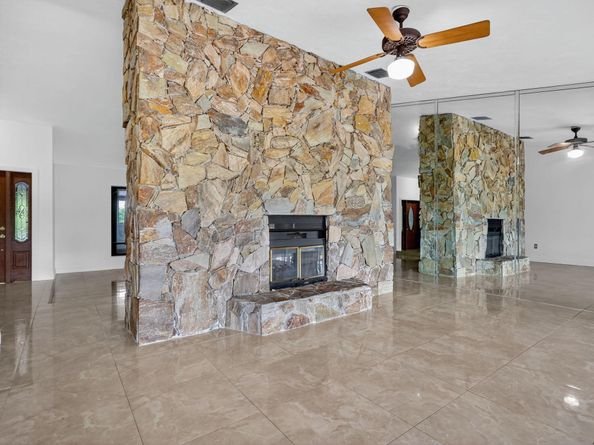 19811 W Oakmont Drive, Hialeah FL 33015