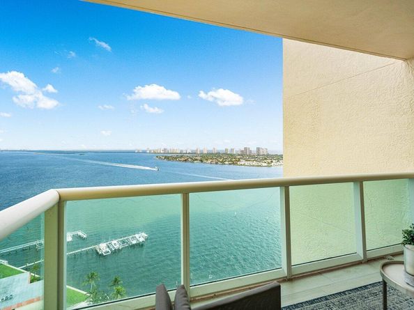 2650 Lake Shore Drive 2103, Riviera Beach FL 33404