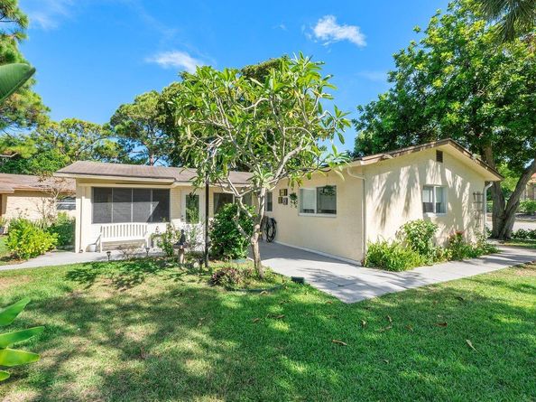 410 SW Natura Ave, Deerfield Beach FL 33441