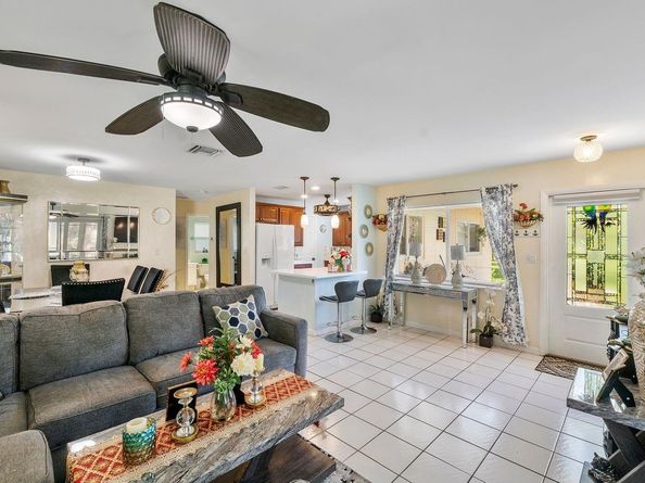 410 SW Natura Ave, Deerfield Beach FL 33441