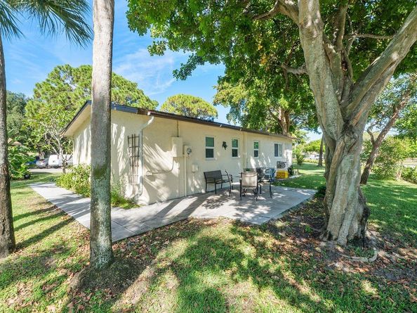 410 SW Natura Ave, Deerfield Beach FL 33441