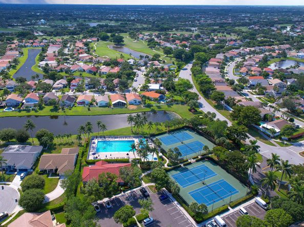 6073 Wedgewood Village Circle, Lake Worth FL 33463