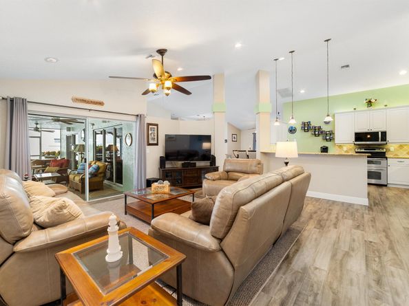 6073 Wedgewood Village Circle, Lake Worth FL 33463