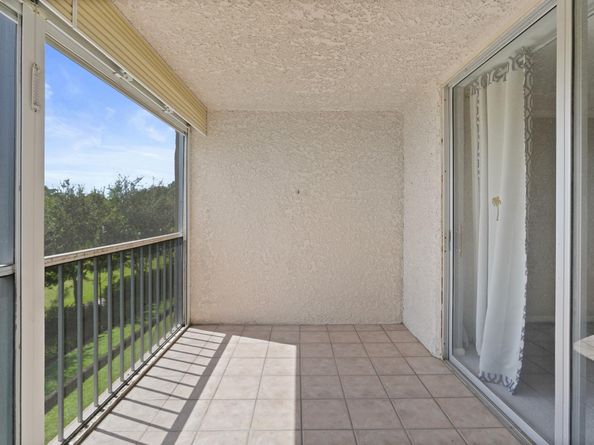 4550 NW 18th Ave 301, Deerfield Beach FL 33064