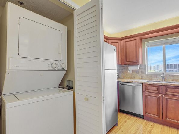 275 Palm Avenue Avenue C504, Jupiter FL 33477