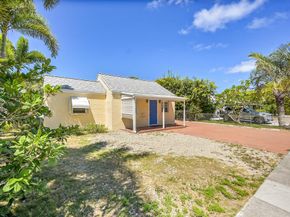 117 Mayfield Road, Lantana FL 33462