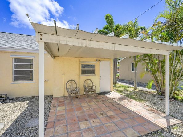 117 Mayfield Road, Lantana FL 33462