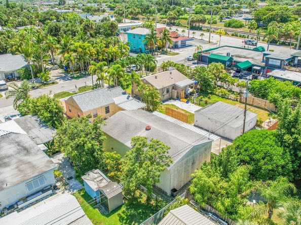 117 Mayfield Road, Lantana FL 33462