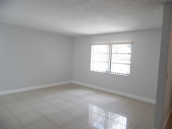 Undisclosed Address #FX-10522782, Miramar FL 33023
