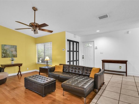 990 NW 89th Ave, Plantation FL 33324