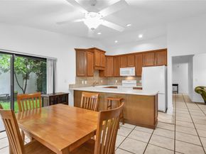990 NW 89th Ave, Plantation FL 33324