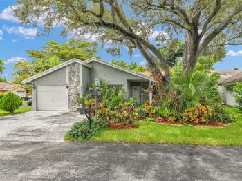 990 NW 89th Ave