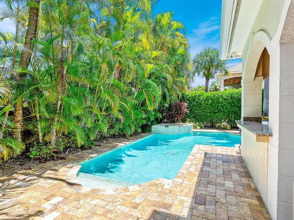 107 Nativa Circle, North Palm Beach FL 33410