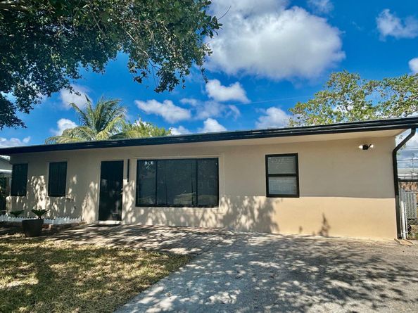 3041 NE 11th Ter, Pompano Beach FL 33064