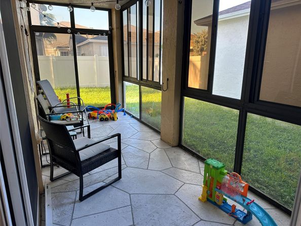 12018 NW 13th St, Pembroke Pines FL 33026