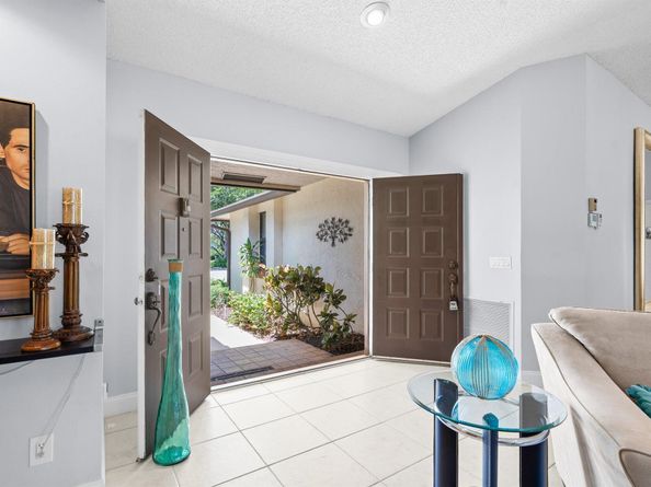 5668 Willow Creek Manor, Delray Beach FL 33484