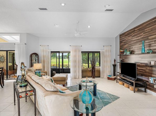 5668 Willow Creek Manor, Delray Beach FL 33484