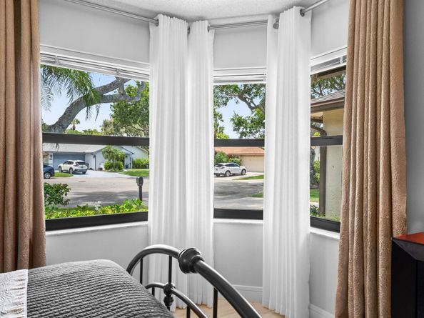 5668 Willow Creek Manor, Delray Beach FL 33484