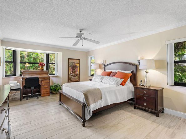 5668 Willow Creek Manor, Delray Beach FL 33484