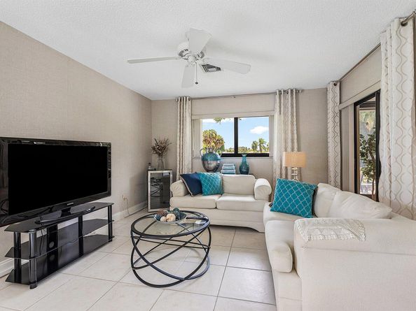 5668 Willow Creek Manor, Delray Beach FL 33484