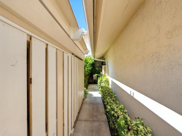 16913 Waterbend Drive 165, Jupiter FL 33477
