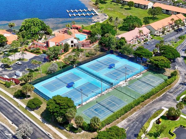 45 Centennial Court, Deerfield Beach FL 33442