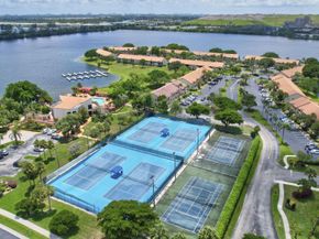 45 Centennial Court, Deerfield Beach FL 33442