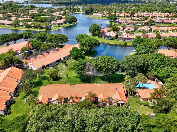 45 Centennial Court, Deerfield Beach FL 33442